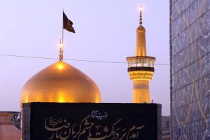 مشهدالرضا(ع) غرق در ماتم و عزا/ زائر و مجاور به سوگ نشسته‌اند