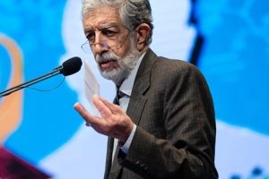 حداد عادل: نگاشتن کتابی درخصوص شخصیت استاد سمیعی گیلانی ضروری است