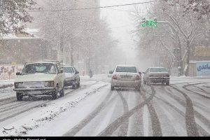 آغاز بارش برف در ۹ شهرستان گیلان/ لزوم تردد با زنجیر چرخ