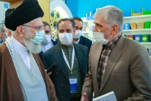 خرده روایت‌های دیدار صبحگاهی از نمایشگاه کتاب/ همراهان خسته شدند، رهبر نه