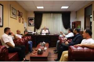 دیدار جمعی از پیشکسوتان کشتی گیلان با دکتر محمد حسین واثق کارگرنیا رئیس شورای اسلامی شهر رشت