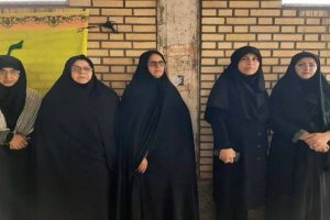 با حضور رئیس و کارکنان اداره مخابرات گلباران مزار شهدای بندرانزلی