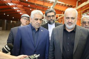 افتتاح یک واحد تولیدی با حضور وزیر صمت و استاندار گیلان در رشت
