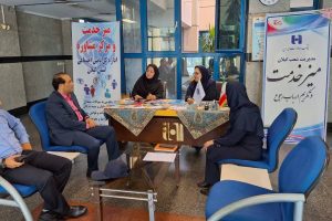 پانزده میز خدمت در ادارات ، بانکها و دستگاههای مختلف استان برگزار شده است