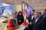 در آخرین روز نمایشگاه بین‌المللی گردشگری تهران:حضور وزیر میراث‌فرهنگی، تفاهم‌نامه و پیشنهاد خواهرخواندگی با شهر یزد و برگزاری نمایشگاه صنایع‌دستی ایران در منطقه آزاد انزلی