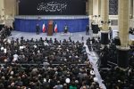 رهبر انقلاب در مراسم عزاداری شهادت امام رضا (ع): باید از خدمتگزاران کشور بویژه رئیس جمهور پرکار و پرتلاش حمایت شود
