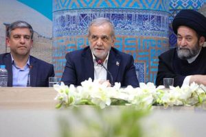 رئیس‌جمهور در شورای برنامه‌ریزی و توسعه استان اردبیل: برای صرفه جویی در هزینه‌ها، خیلی از ادارات باید ادغام شوند