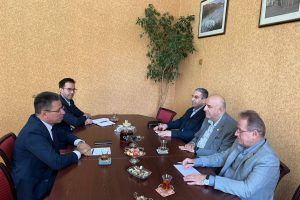 دیدار رییس اتاق بازرگانی مشترک ایران و روسیه با وزیر روابط خارجی آستراخان