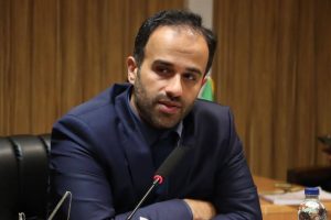 شهردار رشت در صحن شورا: واگذاری مسیر راه‌آهن و اراضی وقفی؛ گام بلند شهرداری برای انتقال میدان تره‌بار