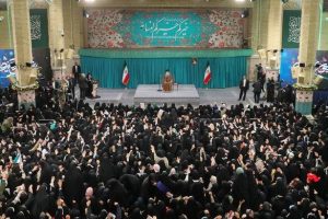 رهبر انقلاب: زن، کارگزار خانه نیست، مدیر است