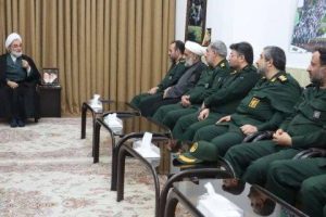 بیعت با رهبری و وحدت ملت ایران در برابر دشمنان ضروری است