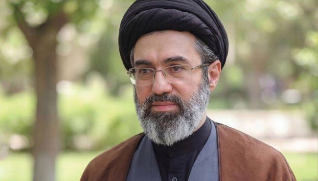 رهبر انقلاب: ملت ایران با بعثت تازه خود مایه مباهات ملت‌های آزاده جهان شد