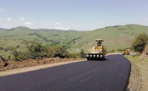 عملیات آسفالت بزرگراه ۱۴۰۰ متری آستارا–آستارا آغاز شد